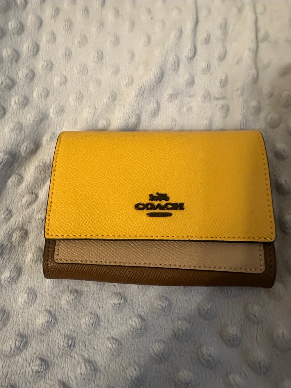 NWT Coach Mustard and Beige Colorblock Leather Wallet